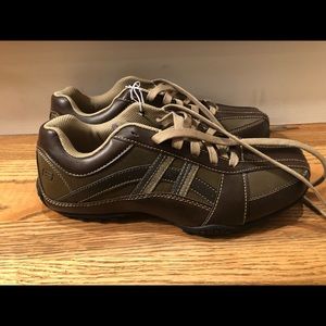 Men’s Skechers size 10